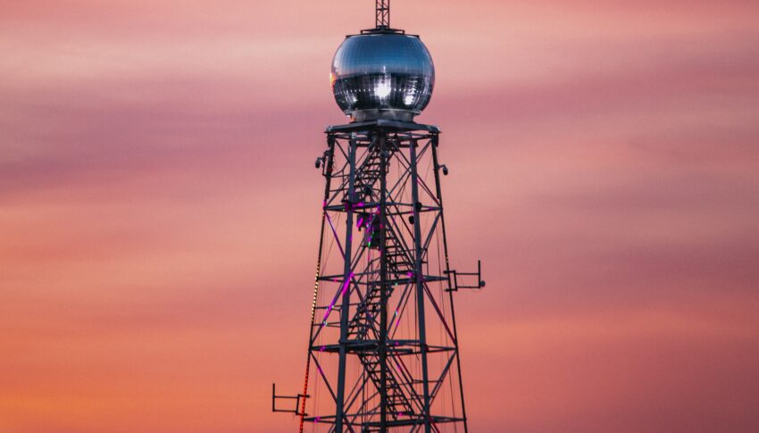 New bracing system for telecommunication towers